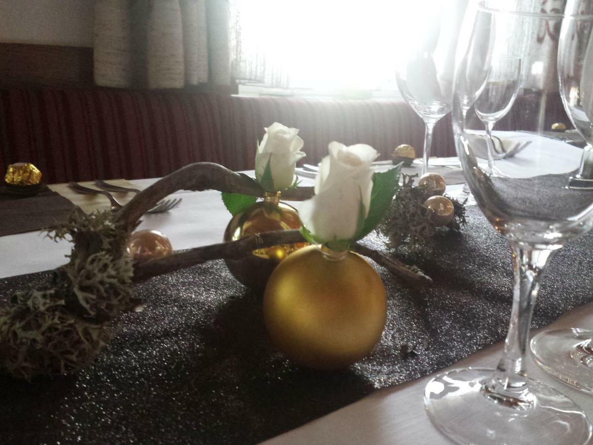 Gasthof Pension Roessl ノーヴァ・ポネンテ エクステリア 写真